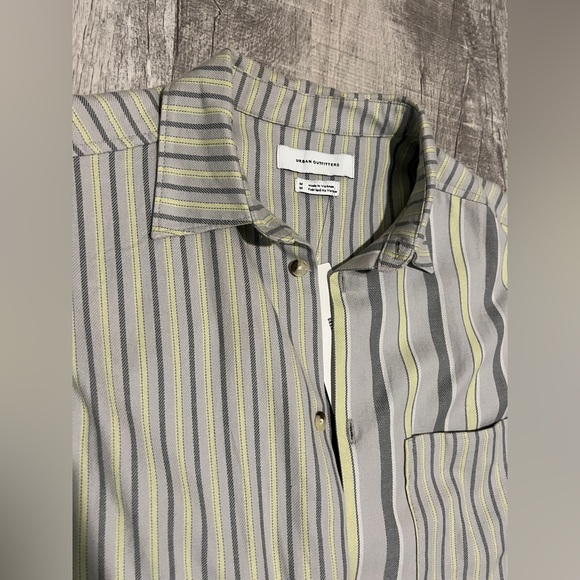 COPY - Urban Outfitters Long Sleeve Button Down Up Mens M - Picture 4 of 4